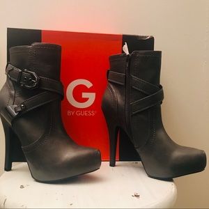 G by guess grey ankle Booties